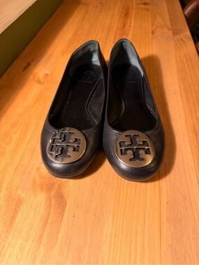 Tory Burch Reva Black Leather Round-Toe Ballet Flats
